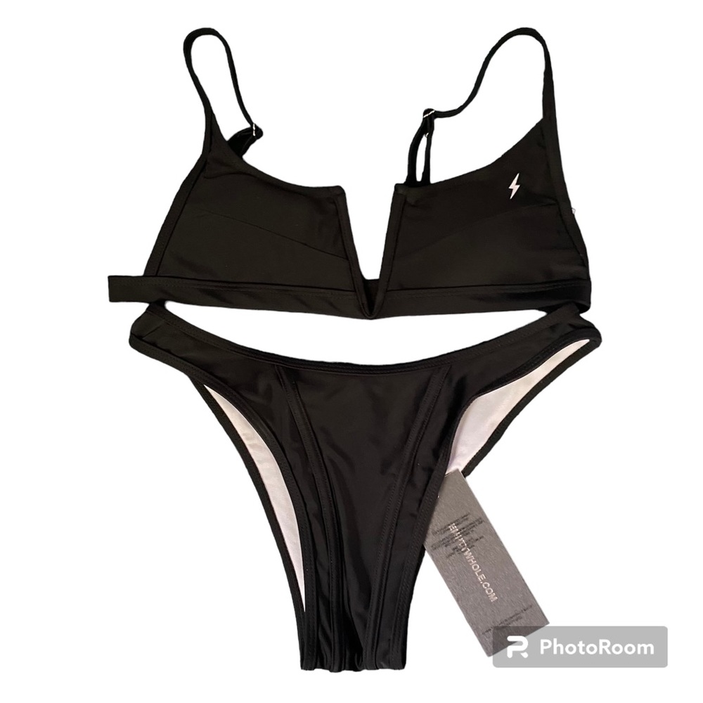 V cut bikini set